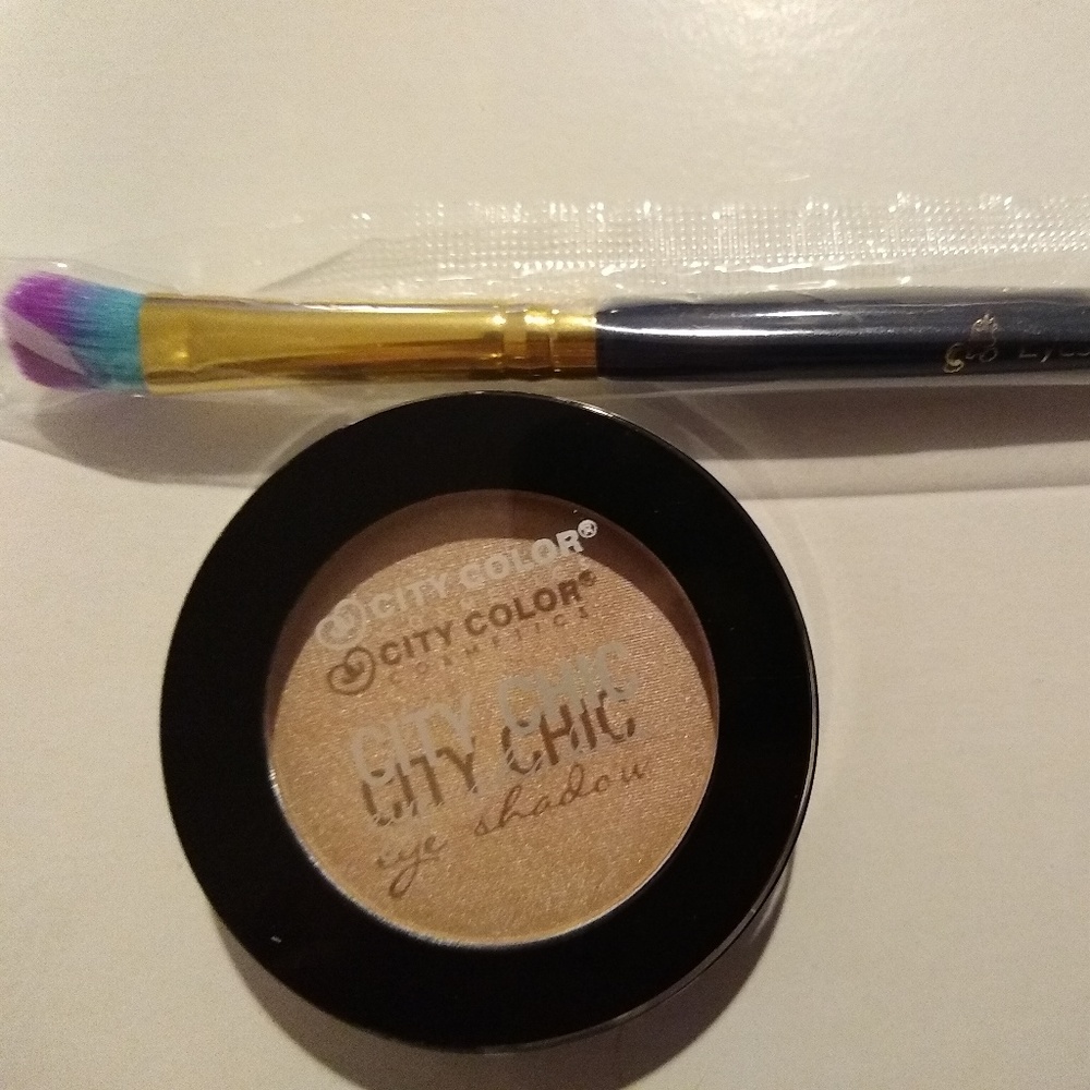 Eyeshadow and Brush - New and Unopened!